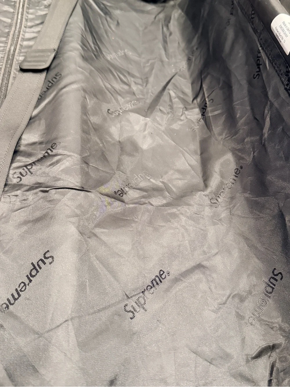 Supreme x RIMOWA Topas Multiwheel 82L - Mint!